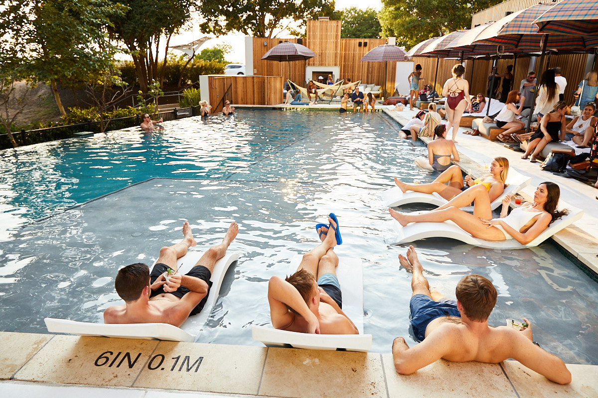 LowRes_Allbirds_Zeffer_AustinPoolParty_31.jpg